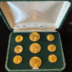 Rare Vintage Cased Set of 9 Waterbury Button Co. Sailing Ships Blazer Buttons